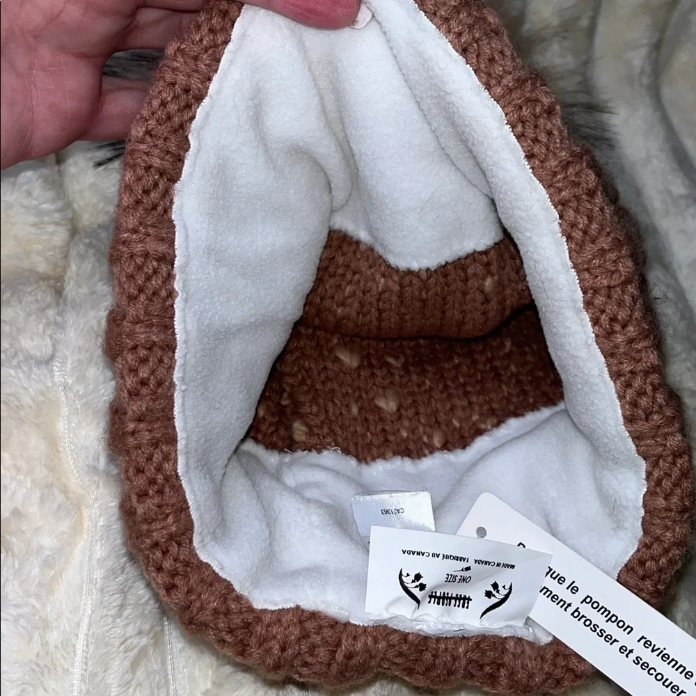 NWT Free People Wool Blend Mauve Cozy Knit Beanie w/Faux Fur Pom Pom Great gift. - Picture 4 of 5